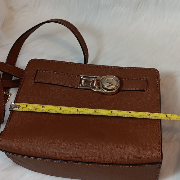 Michael Kors Hamilton Traveler Crossbody bag - Picture 14 of 14